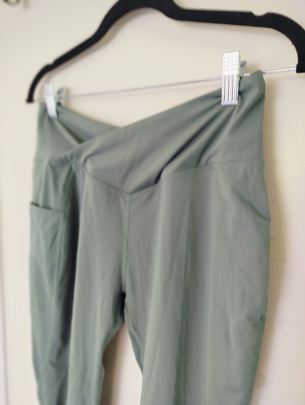 Miss Adola Sage Green Cross Waist Activewear Leggings with Pockets Size L US 10